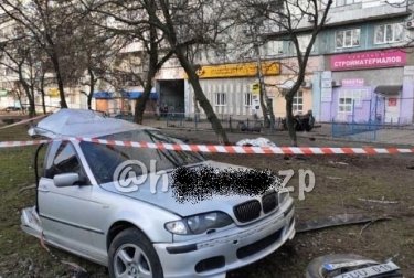 Фото 7 — В Запорожье BMW разорвало пополам, есть погибший (ФОТО, ВИДЕО)