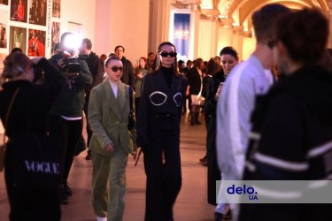 Фото 11 — Ukrainian Fashion Week відкрила 50-й сезон: на честь ювілею на подіум повернулися Бизов та Анісімов