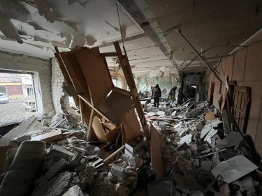 Фото 6 — Оккупанты ударили ракетой С-300 по отделу полиции в Донецкой области (ФОТО)