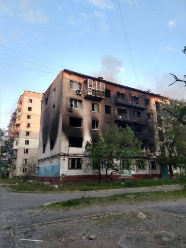 Фото 9 — Российские войска атаковали завод в Лисичанске и закрепляются в центре Северодонецка