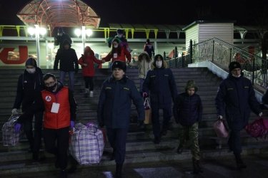 Фото 5 — Из Приазовья – в Чувашию: оккупанты депортировали полтысячи мариупольцев в Чебоксары (ФОТО)