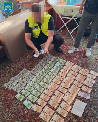 Фото 19 — В Житомирской области задержали восемь членов банды рэкетиров: "попались" из-за угроз военному (ФОТО, ВИДЕО)