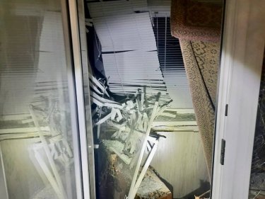Фото 15 — Новогодние обстрелы: В Херсоне пострадала детская больница, в Никополе повреждено до 20 зданий (ФОТО)