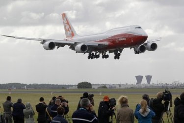 Фото 15 — В Ле Бурже открылся 49 аэрокосмический салон Paris Air Show 2011