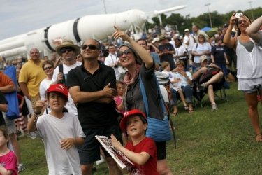 Фото 39 — США уходят из "большого космоса" - «Атлантис» начал последний в 30-летней истории шаттлов полет