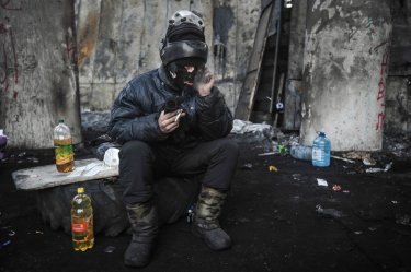 Фото 21 — Вооружен объективом: противостояние на Грушевского глазами фотографа