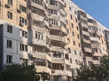 Фото 5 — В Одессе три человека погибли из-за попадания обломков дрона в многоэтажку (ФОТО, ВИДЕО)