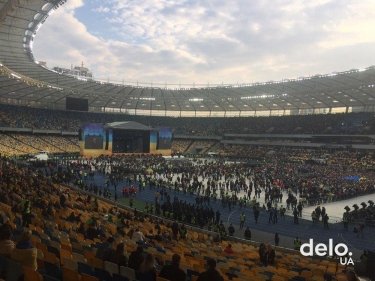 Фото 2 — Начались дебаты между Порошенко и Зеленским на НСК "Олимпийский"