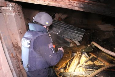 Фото 2 — Оккупанты нанесли ракетный удар по Харькову: частично разрушен дом, есть жертва (ФОТО)