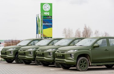 Фото 2 — Ще + 20 пікапів для ЗСУ: мережа UPG відзначає 20-річчя, зміцнюючи оборону країни