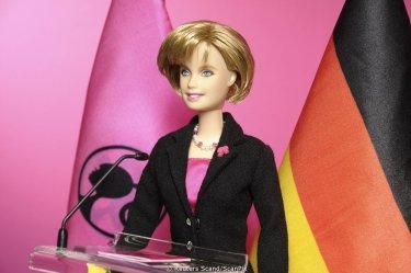 Фото 2 — Прототипами новой коллекции кукол Barbie стали художница Фрида Кало и физик Кэтрин Джонсон