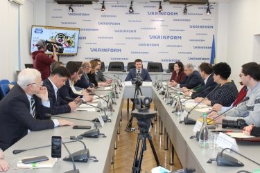 Фото 2 — Госпотребслужба дает время убрать с полок магазинов фальшивый мед