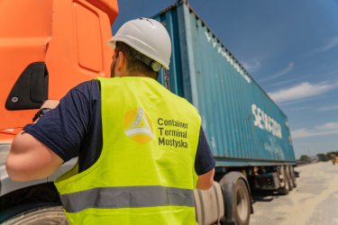 Фото 10 — По дорозі: українська транспортно-логістична галузь проходить шлях від ступору на початку війни до інтеграції у  євромережі