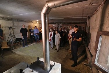 Фото 2 — У Львові на випадок екстрених ситуацій бомбосховища обладнали буржуйками