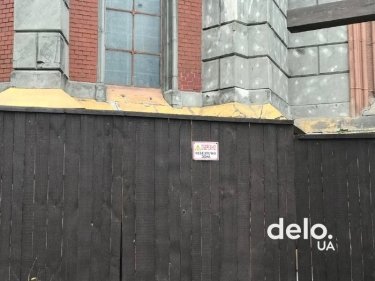 Фото 5 — Посол Польши раскритиковал Минкультуры за разрушающийся в центре Киева костел