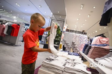 Фото 69 — Первый пошел: как флагманский магазин H&M в Lavina Mall открывали — фото