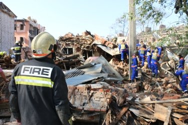 Фото 11 — Число погибших в результате российского удара по общежитию в Харькове возросло до 12