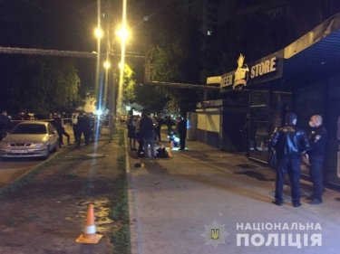 Фото 6 — Пять человек получили ранения при взрыве гранаты в Харькове (ФОТО)