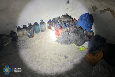 Фото 9 — СБУ обнаружила еще одну пыточную оккупантов в Херсоне (ФОТО)