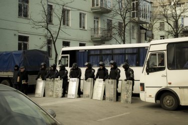 Фото 15 — На Грушевского возобновилось силовое противостояние
