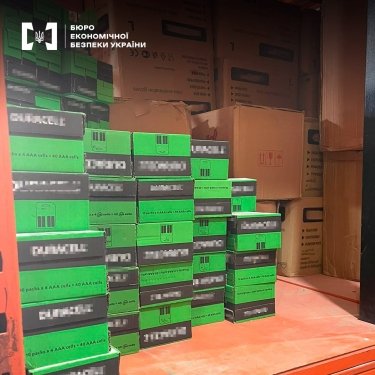 Фото 9 — В Україні викрили масштабне підпільне виробництво фейкових батарейок (ФОТО)