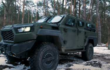 Фото 3 — Перший вітчизняний MRAP: в Україні протестували новий броньовик із протимінним захистом