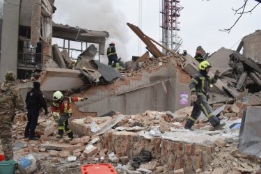 Фото 5 — Дев'ятеро людей загинули внаслідок російського ракетного удару по телевежі під Рівним (ФОТО)