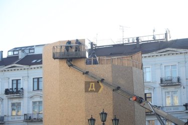 Фото 2 — В Одесі почали демонтувати пам'ятник Катерині ІІ (ФОТО, ВІДЕО)