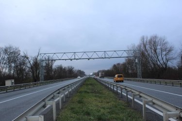 Фото 6 — В Житомирской области временно ограничили движение транспорта из-за ремонта весовой системы WIM