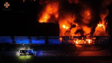 Фото 23 — В Тернополе сгорел завод по производству пенопласта (ФОТО, ВИДЕО)