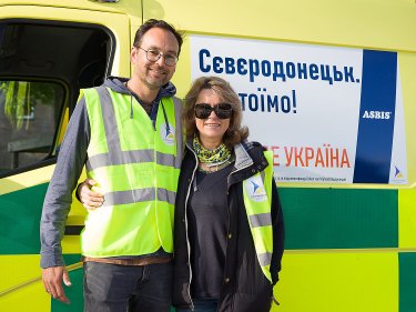 Фото 2 — Компанія ASBIS передала Україні ще 10 автомобілів швидкої медичної допомоги