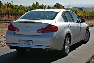 Фото 6 — Infiniti G25: классика в стиле hi-tech