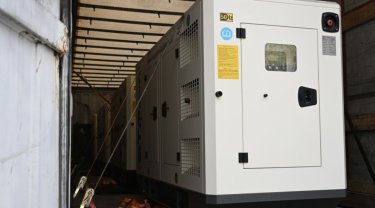 Фото 3 — Азербайджан відправив в Україну першу партію гуманітарного вантажу з електрообладнанням