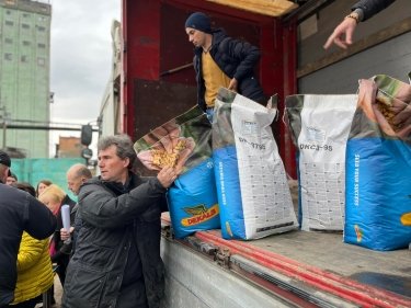 Фото 4 — Світ без хвороб та голоду — як «Байєр» допомагає українцям та Україні
