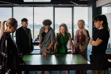 Фото 3 — Команда з "темним минулим", вибуховий екшн та пристрасті: все, що треба знати про серіал "Справа НБР"