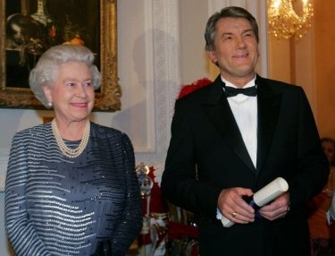 Фото 9 — Великобритания отмечает 60-летие правления королевы Елизаветы II