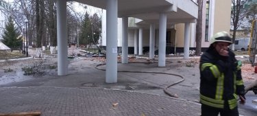 Фото 17 — В селе к югу от Киева из-за обстрела погибли пять человек, разрушены дома (ФОТО)