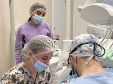Фото 3 — Медицина без ілюзій: яким було стажування учениці КМDШ в клініці дитячої стоматології Дубнової