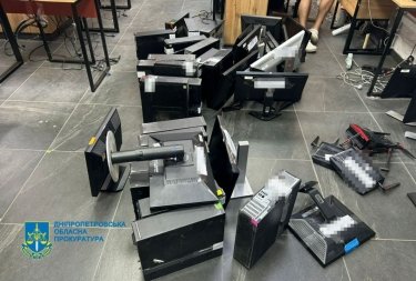 Фото 3 — У п’яти містах Дніпропетровщини правоохоронці закрили понад 30 шахрайських кол-центрів