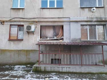 Фото 7 — Оккупанты нанесли удар по больнице и домам в Очакове