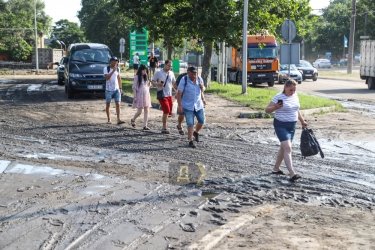 Фото 35 — Одессу накрыл мощнейший ливень, затопив основные магистрали (ФОТО, ВИДЕО)
