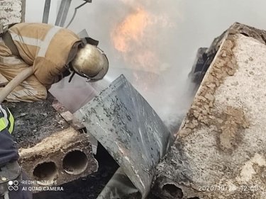 Фото 3 — Три человека погибли из-за взрыва на газораспределительной подстанции под Харьковом (ФОТО)