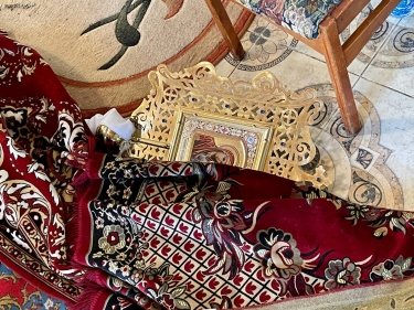 Фото 7 — В Виннице неизвестный порезал горло священнику УПЦ: нападавшего задержали со стрельбой