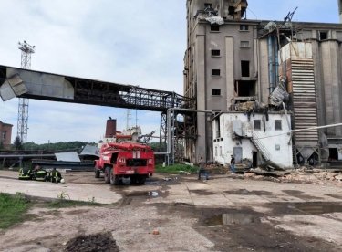 Фото 2 — Віце-прем'єр назвав об'єми зерна, знищеного внаслідок нічної атаки дронами