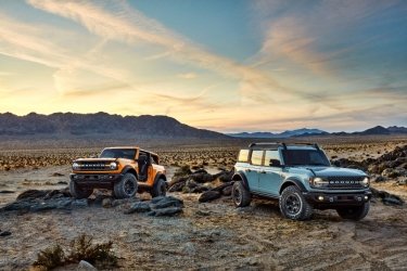 Фото 2 — Ford выпустил новое поколение Bronco и тут же оказался завален заявками (ФОТО)