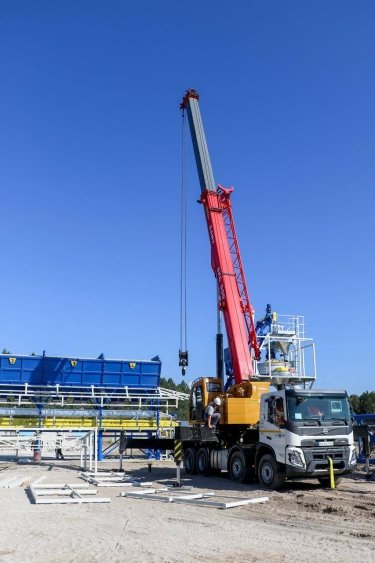 Фото 2 — На Хмельницькій АЕС триває монтаж нового бетонного заводу (ФОТО)