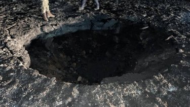 Фото 3 — Оккупанты попали ракетой в автомобиль с людьми в Краматорске: погибли двое (ФОТО)