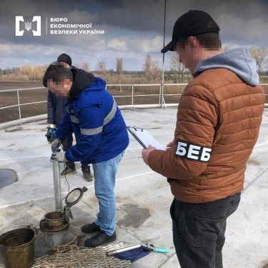 Фото 8 — Нелегальне виробництво пального: службовців нафтозаводу викрито у податкових махінаціях на 60 млн грн