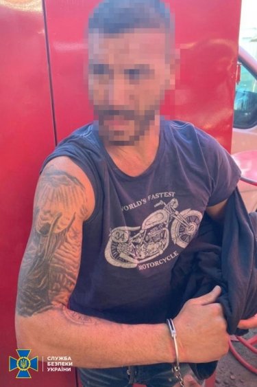 Фото 12 — В Одессе поймали трех членов Ндрангеты: пытались провезти 60 кг кокаина среди бананов