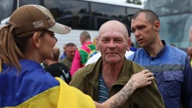 Фото 10 — Україна та РФ провели другий обмін полоненими в рамках 1000 на 1000